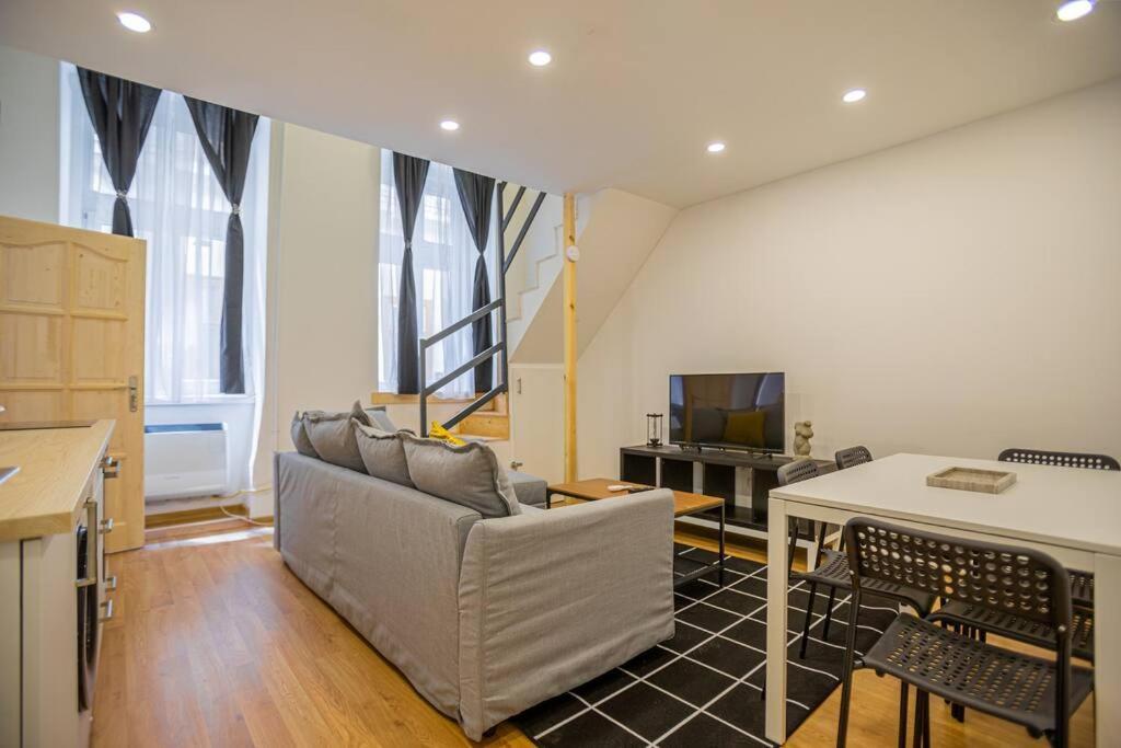 2 Bedroom Flat In The Dob Street, Venus Budapešť Exteriér fotografie